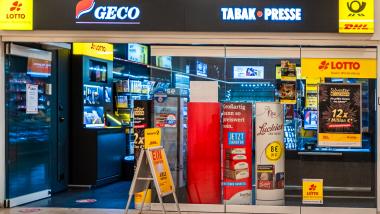 Postfiliale in einem Supermarkt